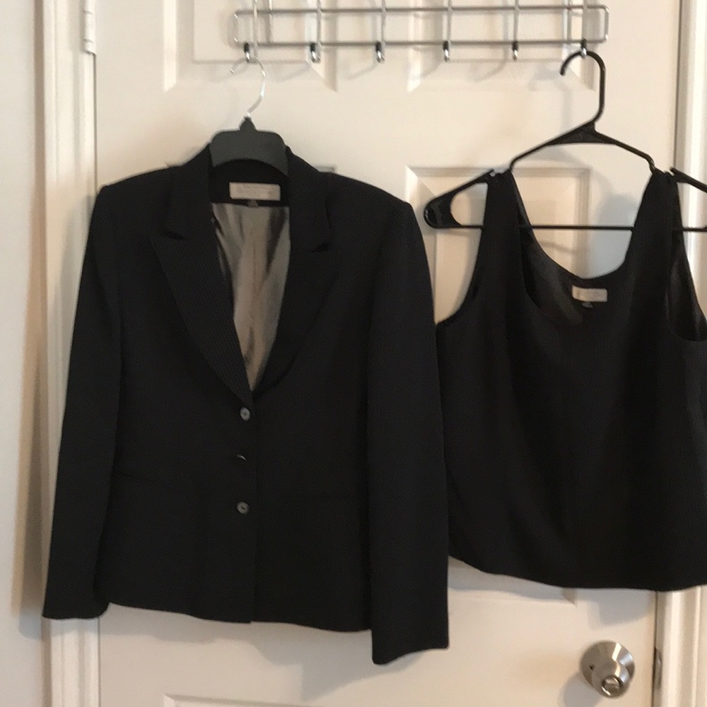 Tahari 3 Piece Fully Lined Suit